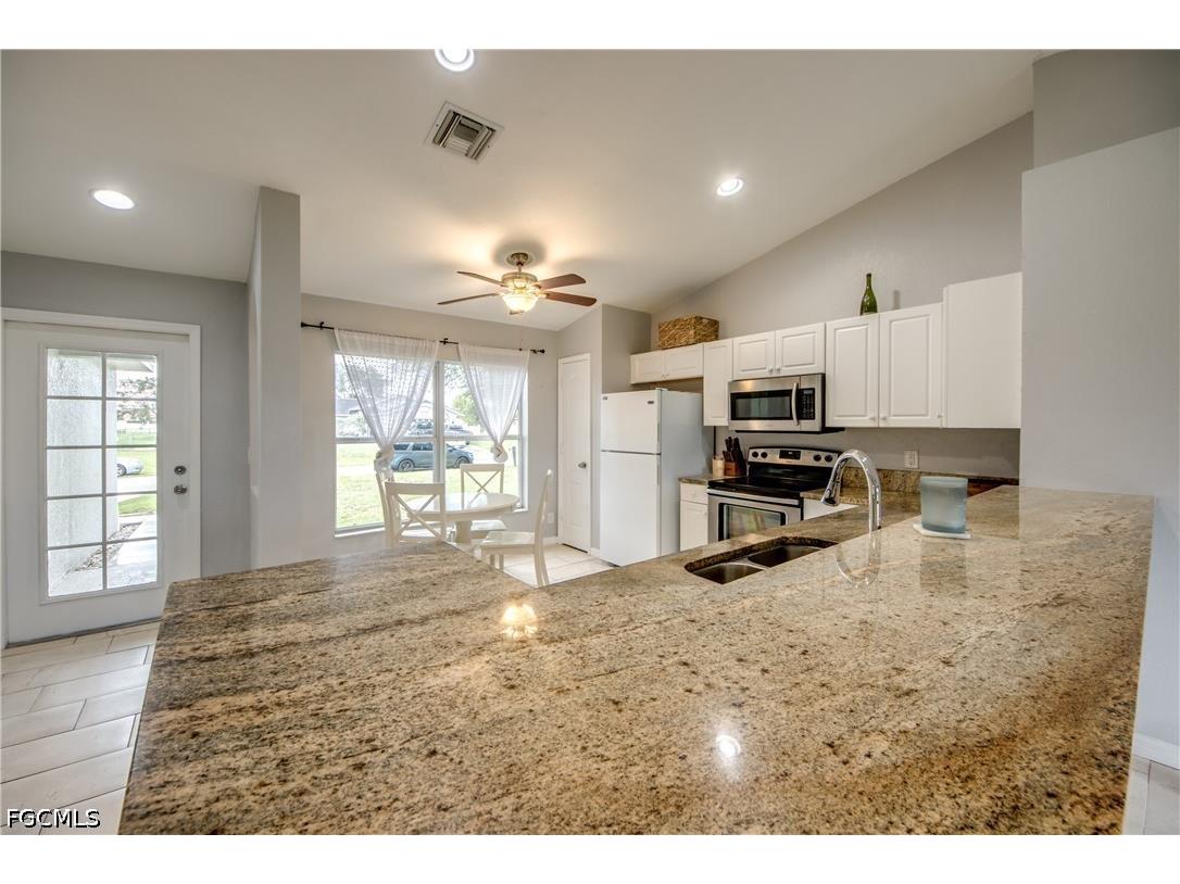 625 SW 11th Terrace Cape Coral FL 33991 2026028888 image15