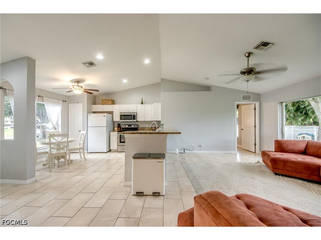 625 SW 11th Terrace Cape Coral FL 33991 2026028888 image22