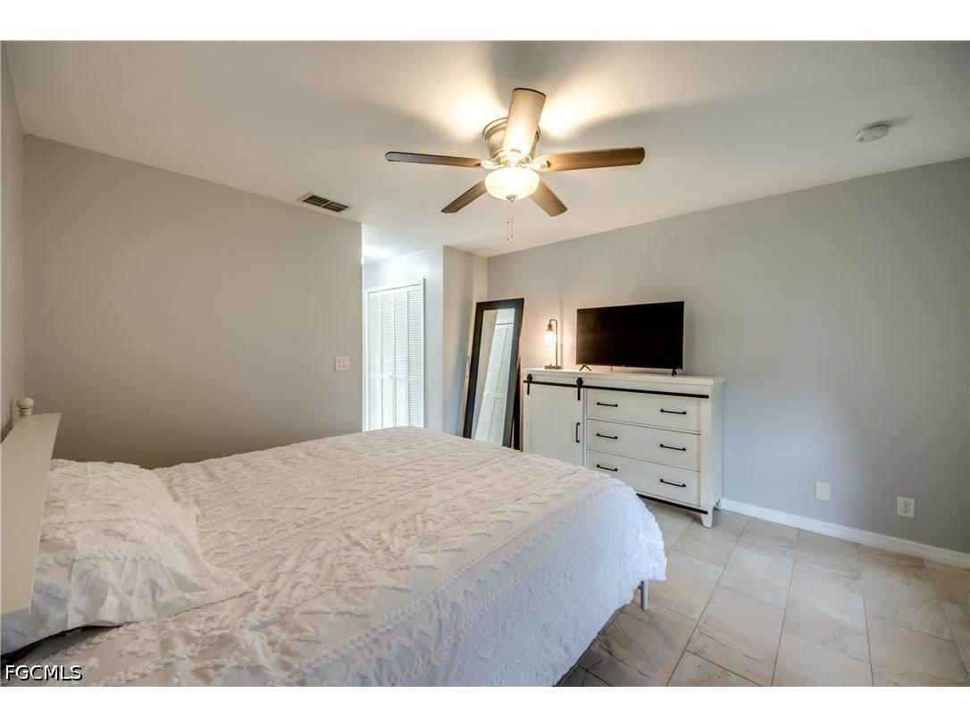 625 SW 11th Terrace Cape Coral FL 33991 2026028888 image35