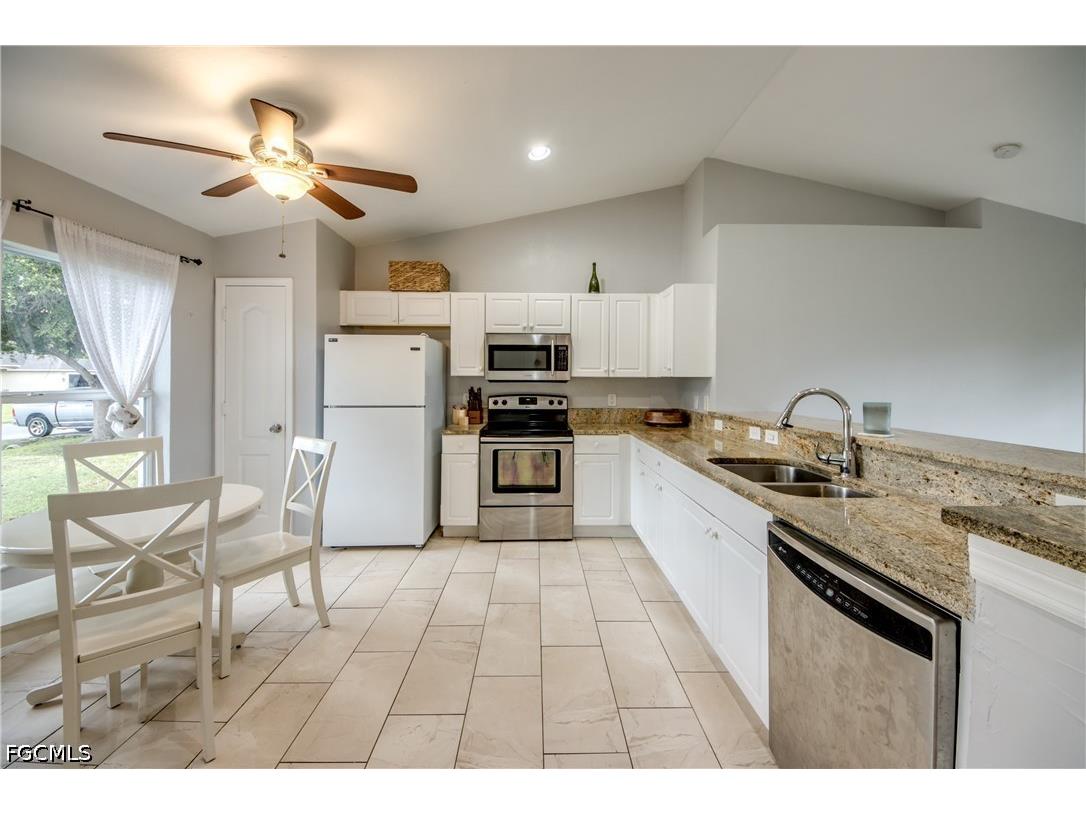 625 SW 11th Terrace Cape Coral FL 33991 2026028888 image5