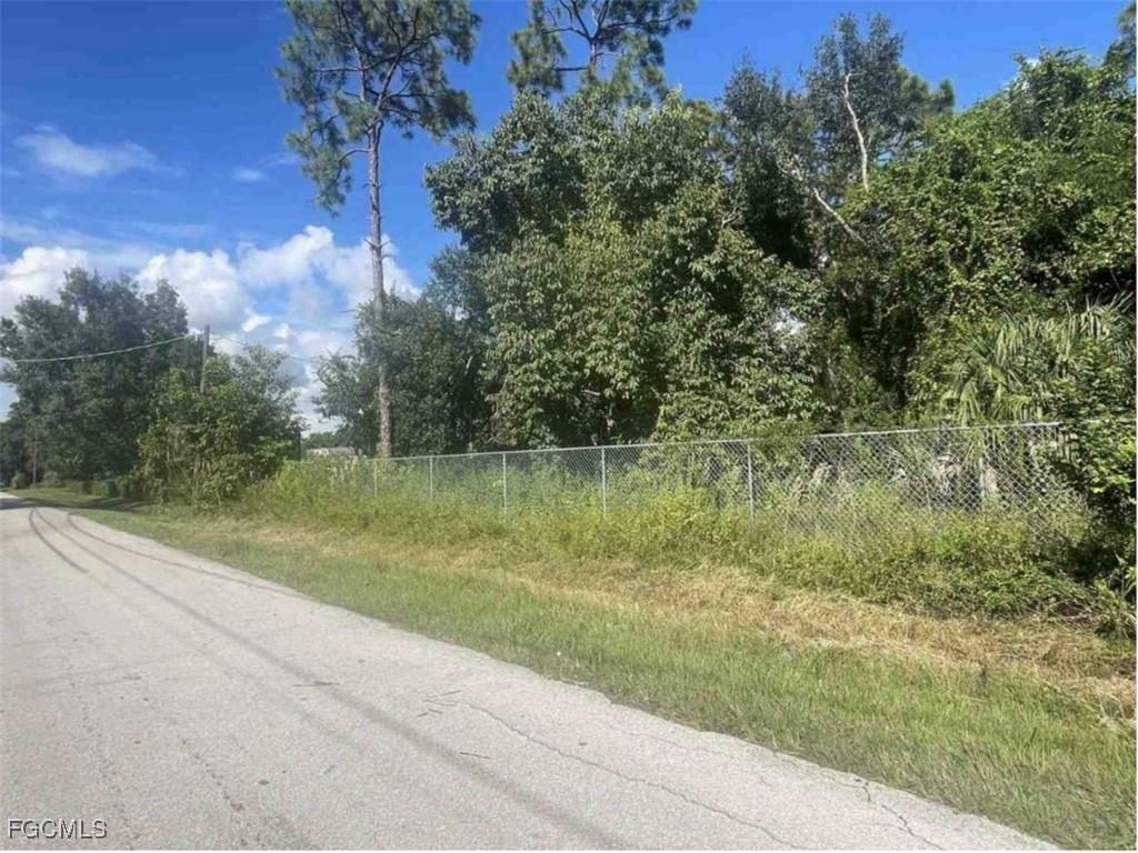 6251 Hamilton Drive Fort Myers FL 33905 2025015868 image5