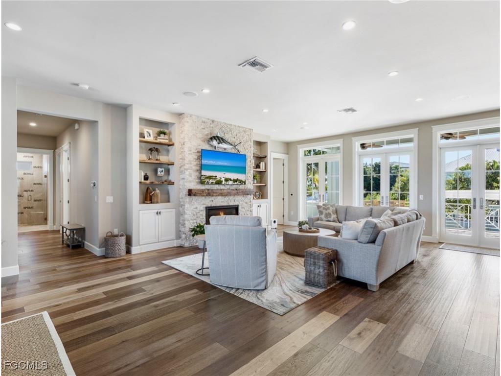 6255 Cocos Drive Fort Myers FL 33908 2025021539 image4