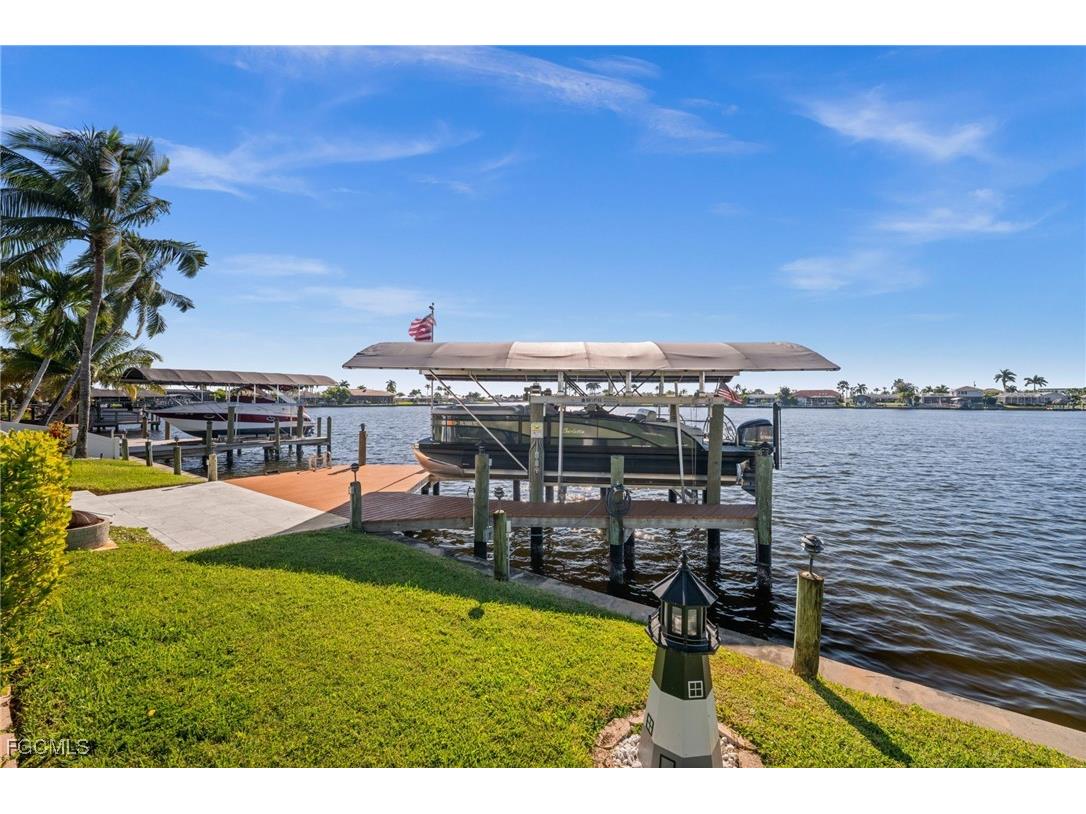 626 Cape Coral Parkway W Cape Coral FL 33914 2025022065 image32