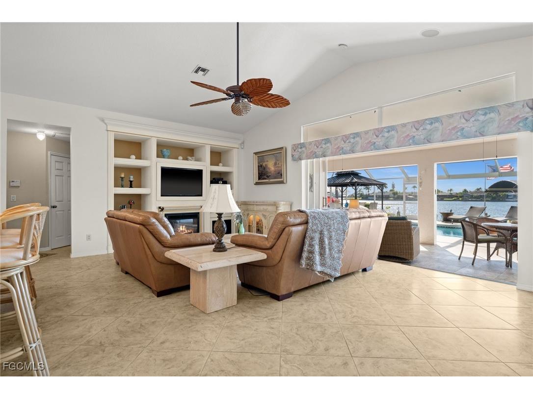 626 Cape Coral Parkway W Cape Coral FL 33914 2025022065 image9