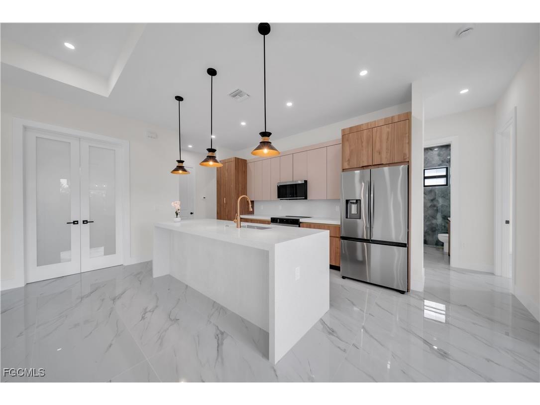 626 NE 8th Street Cape Coral FL 33909 2025020167 image11