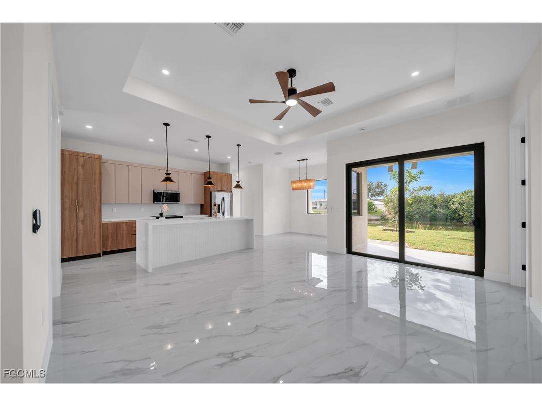 626 NE 8th Street Cape Coral FL 33909 2025020167 image16