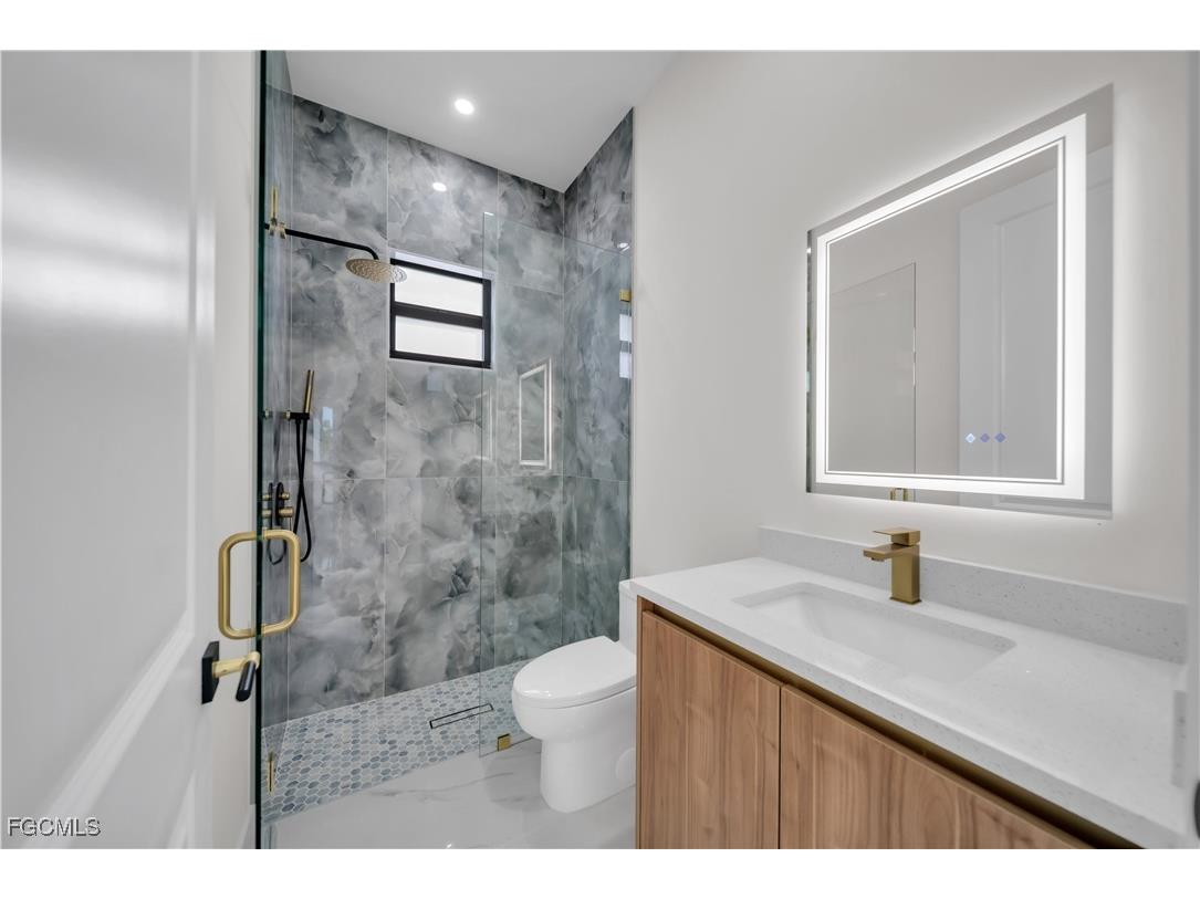 626 NE 8th Street Cape Coral FL 33909 2025020167 image19