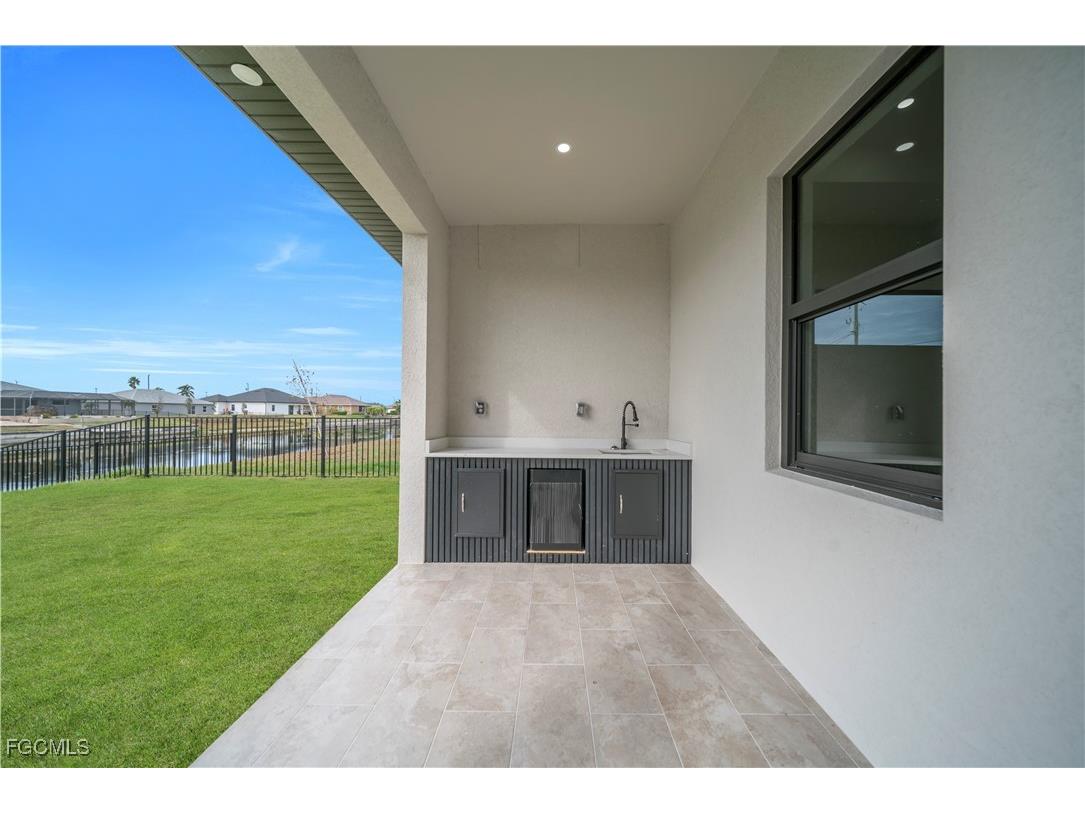 626 NE 8th Street Cape Coral FL 33909 2025020167 image35