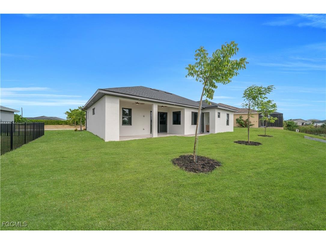 626 NE 8th Street Cape Coral FL 33909 2025020167 image37