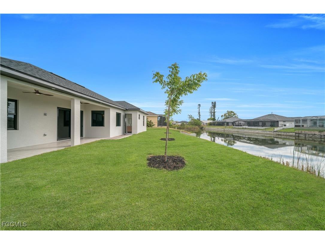 626 NE 8th Street Cape Coral FL 33909 2025020167 image38