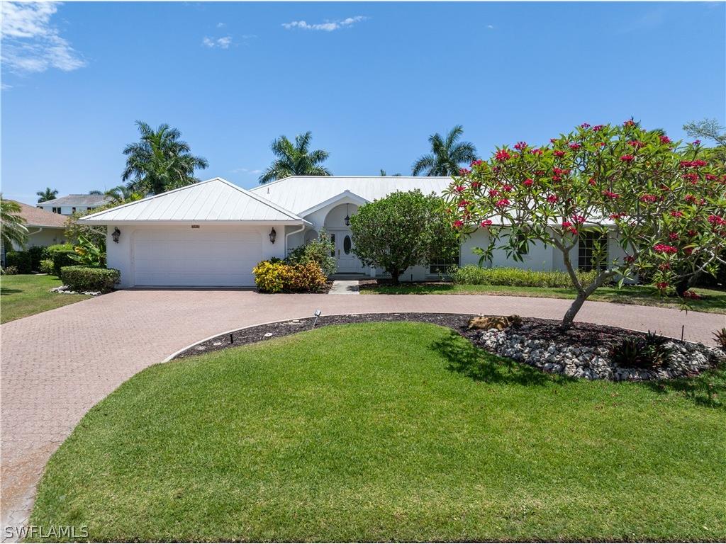 626 Regatta Road Naples FL 34103 224050708 image1