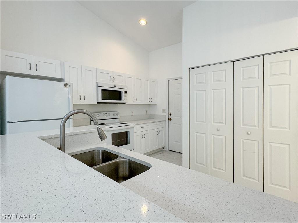 6265 Vista Garden Way #B Naples FL 34112 224068772 image1