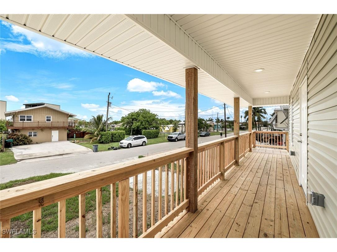 627 Palm Avenue Goodland FL 34140 225063980 image2