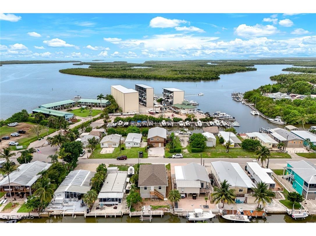 627 Palm Avenue Goodland FL 34140 225063980 image23