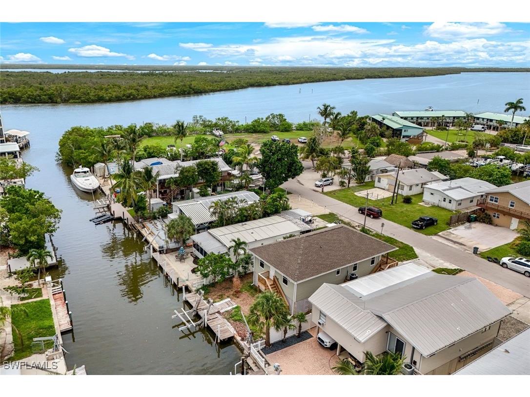 627 Palm Avenue Goodland FL 34140 225063980 image28