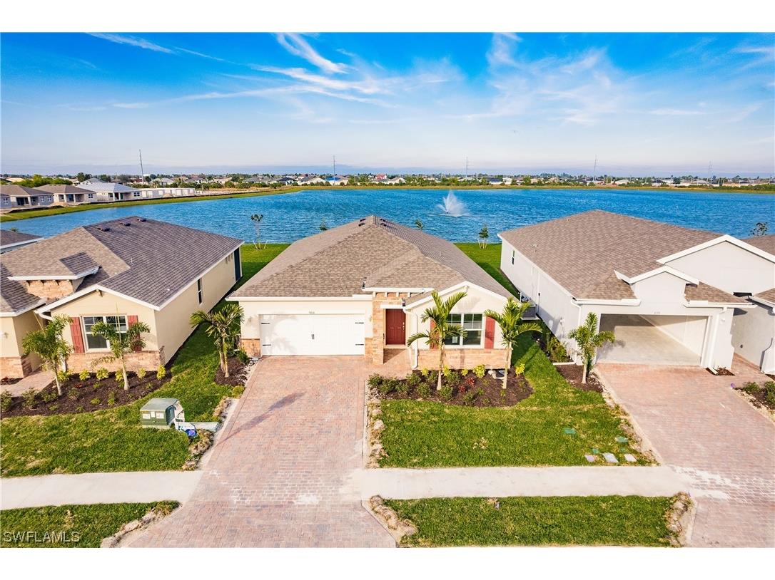 627 Parkshore Lake Avenue Cape Coral FL 33993 224020341 image1