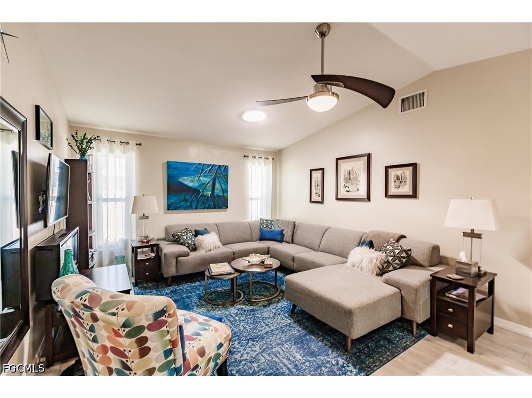 627 SE 34th Street Cape Coral FL 33904 2026019588 image18