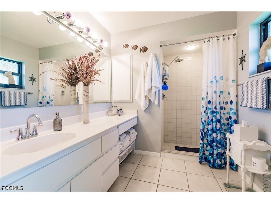 627 SE 34th Street Cape Coral FL 33904 2026019588 image25
