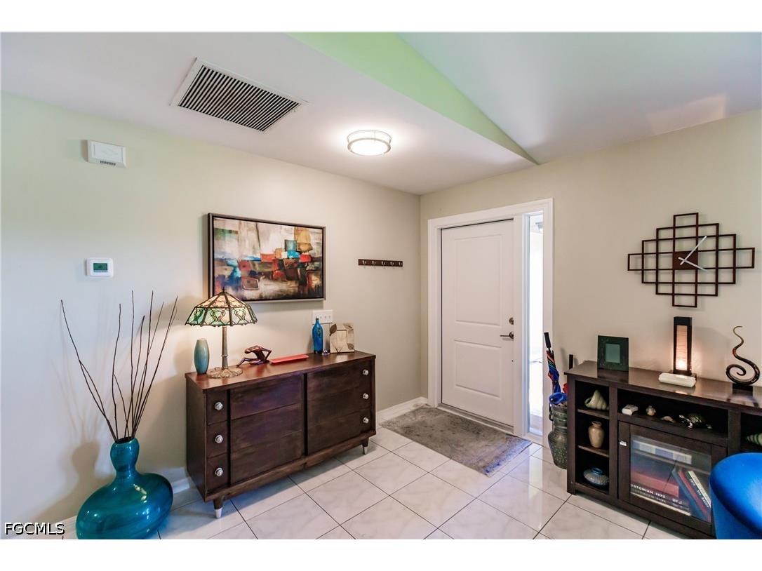 627 SE 34th Street Cape Coral FL 33904 2026019588 image6