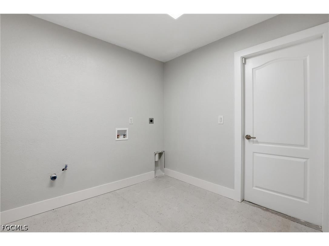 627 SW 56th Street Cape Coral FL 33914 2026014516 image32