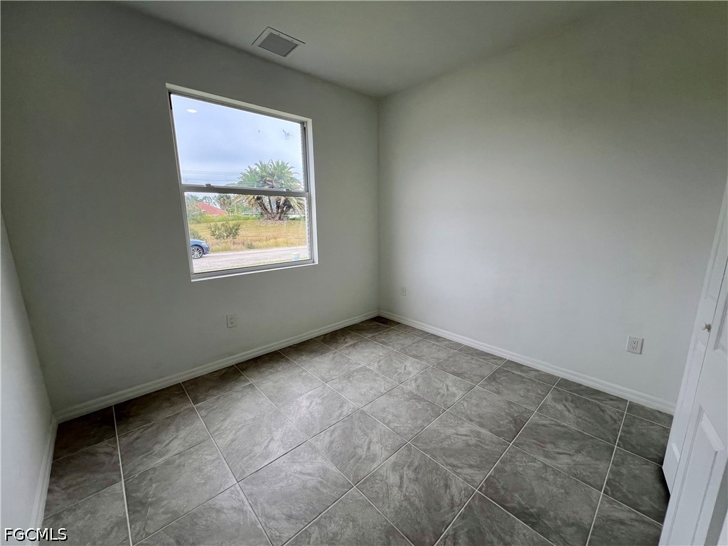 628 Falls Lane Lehigh Acres FL 33974 2026014627 image31