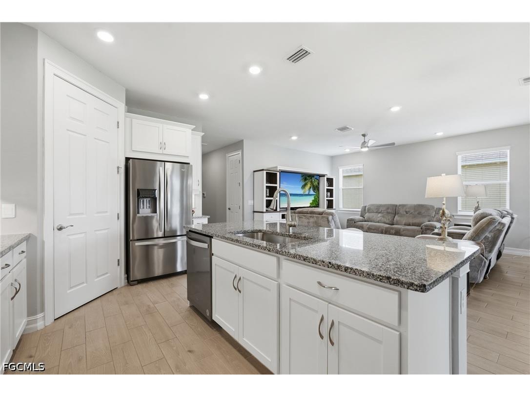 628 Parkshore Lake Avenue Cape Coral FL 33993 2026024920 image14