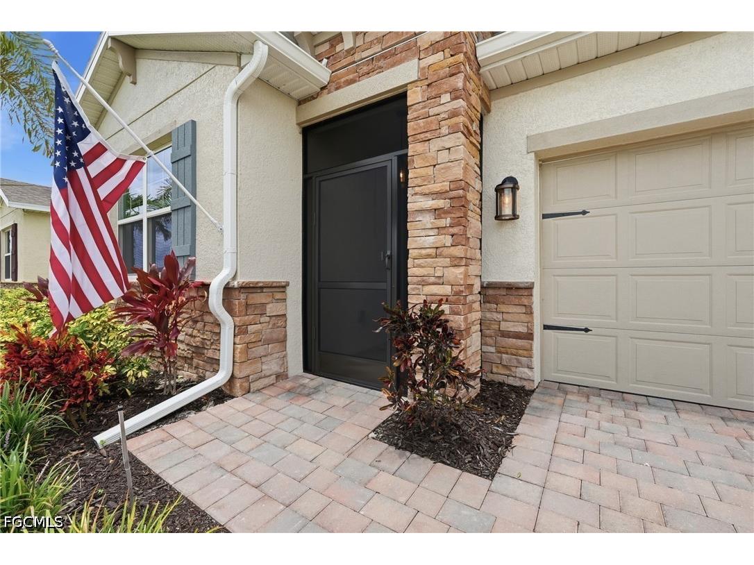 628 Parkshore Lake Avenue Cape Coral FL 33993 2026024920 image33