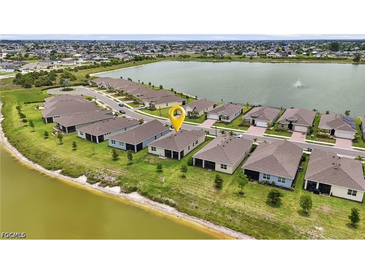 628 Parkshore Lake Avenue Cape Coral FL 33993 2026024920 image4