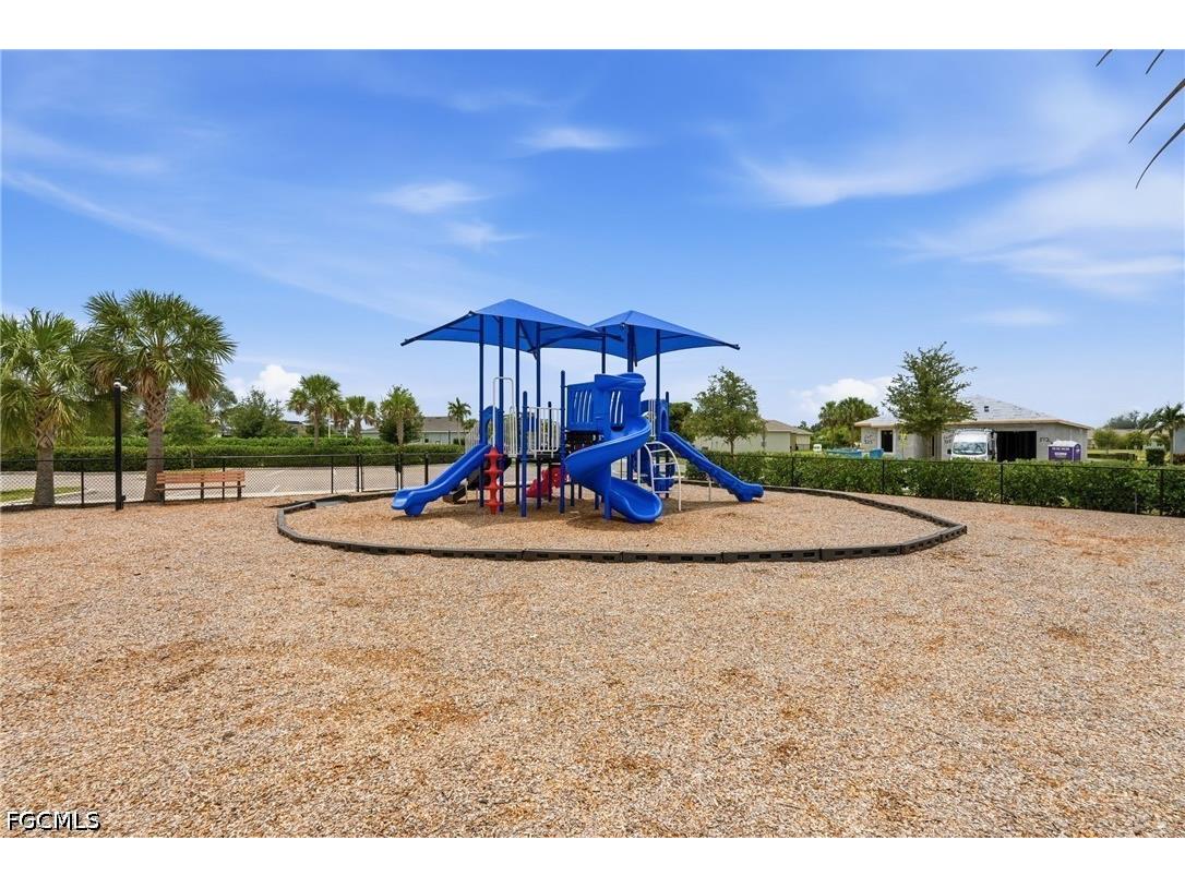 628 Parkshore Lake Avenue Cape Coral FL 33993 2026024920 image43