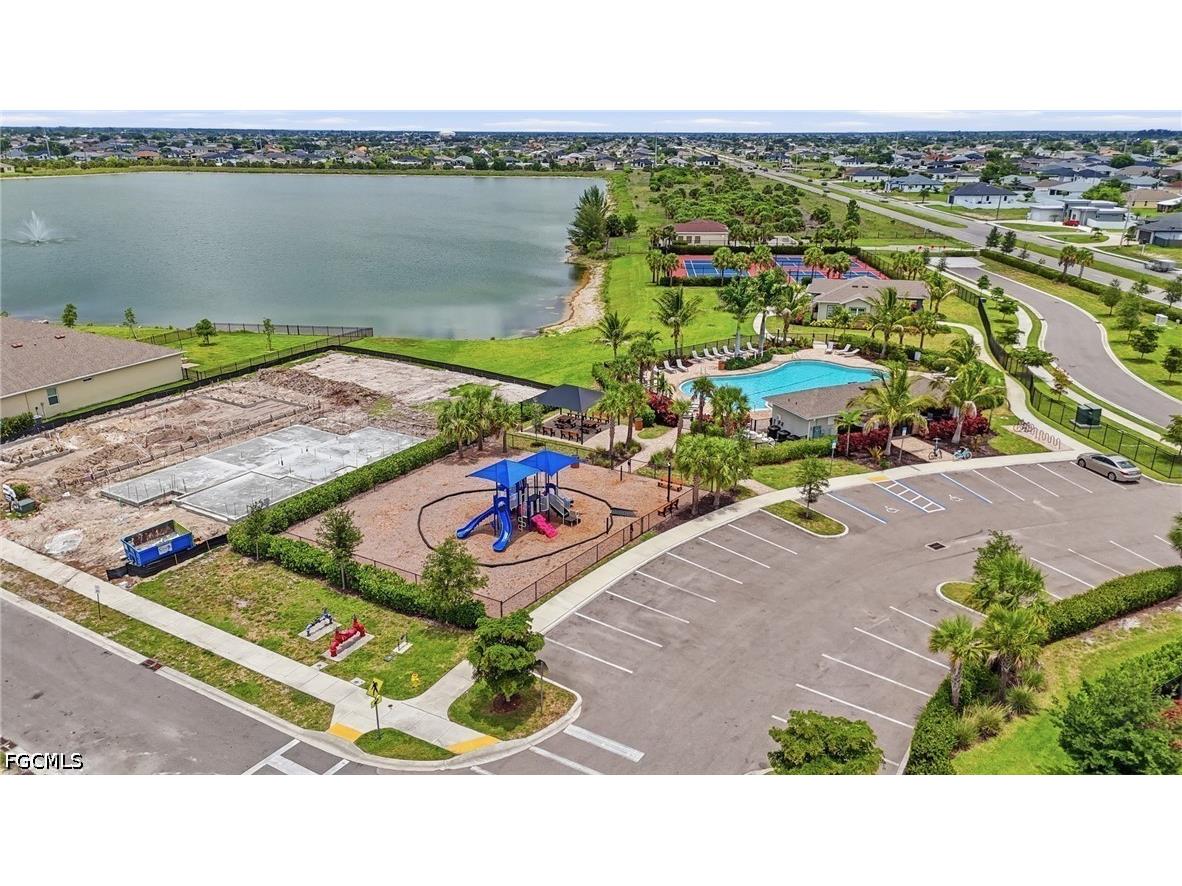 628 Parkshore Lake Avenue Cape Coral FL 33993 2026024920 image46