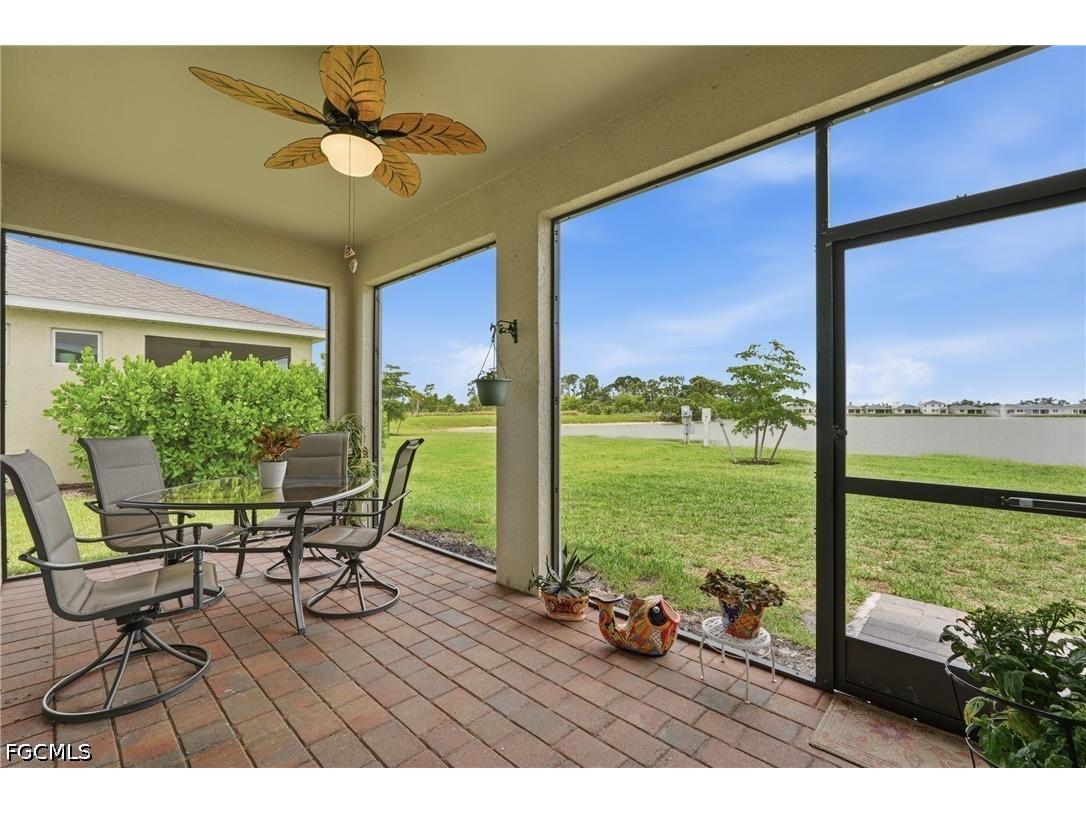 628 Parkshore Lake Avenue Cape Coral FL 33993 2026024920 image6