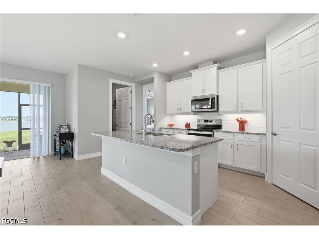 628 Parkshore Lake Avenue Cape Coral FL 33993 2026024920 image9