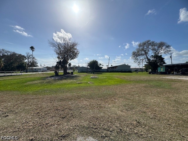 628 Railroad Avenue NW Moore Haven FL 33471 2025024517 image1