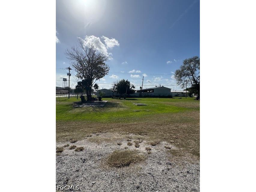 628 Railroad Avenue NW Moore Haven FL 33471 2025024517 image4