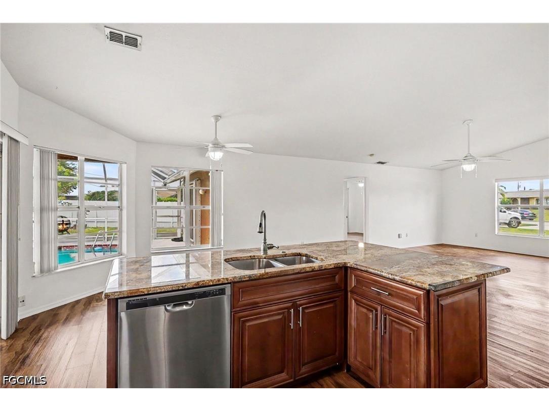 628 SE 21st Lane Cape Coral FL 33990 2026021521 image12
