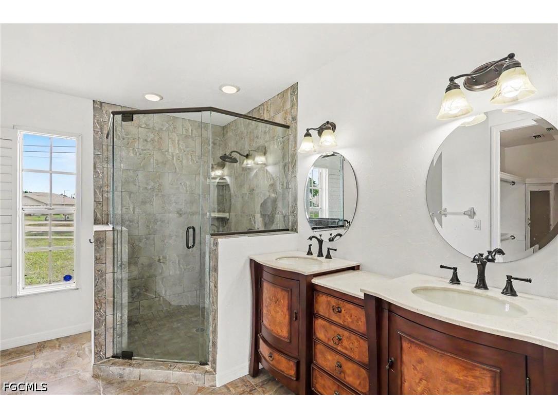 628 SE 21st Lane Cape Coral FL 33990 2026021521 image24