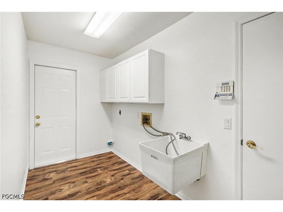628 SE 21st Lane Cape Coral FL 33990 2026021521 image27