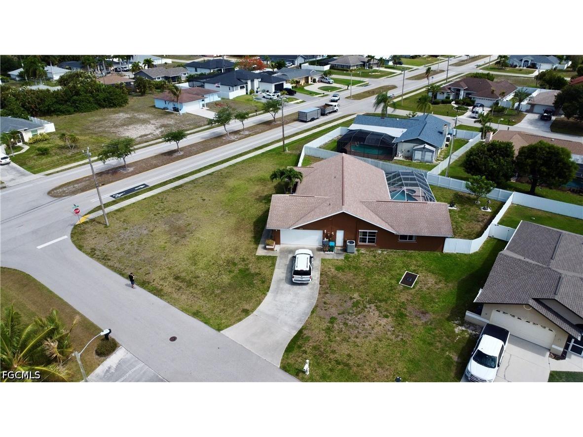 628 SE 21st Lane Cape Coral FL 33990 2026021521 image38