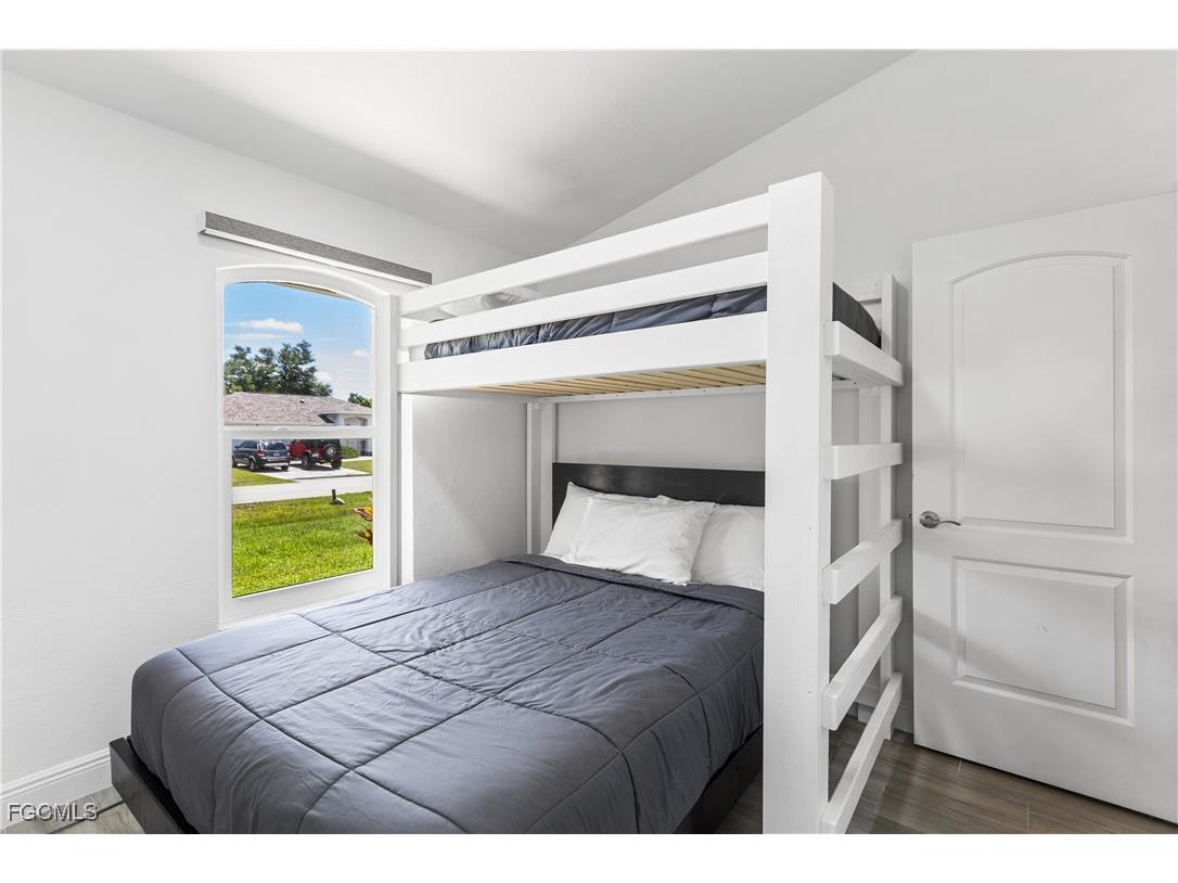 628 SE 9th Place Cape Coral FL 33990 2025018138 image18