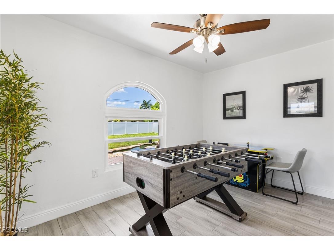 628 SE 9th Place Cape Coral FL 33990 2025018138 image19