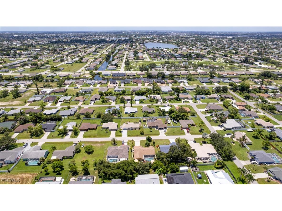 628 SE 9th Place Cape Coral FL 33990 2025018138 image30