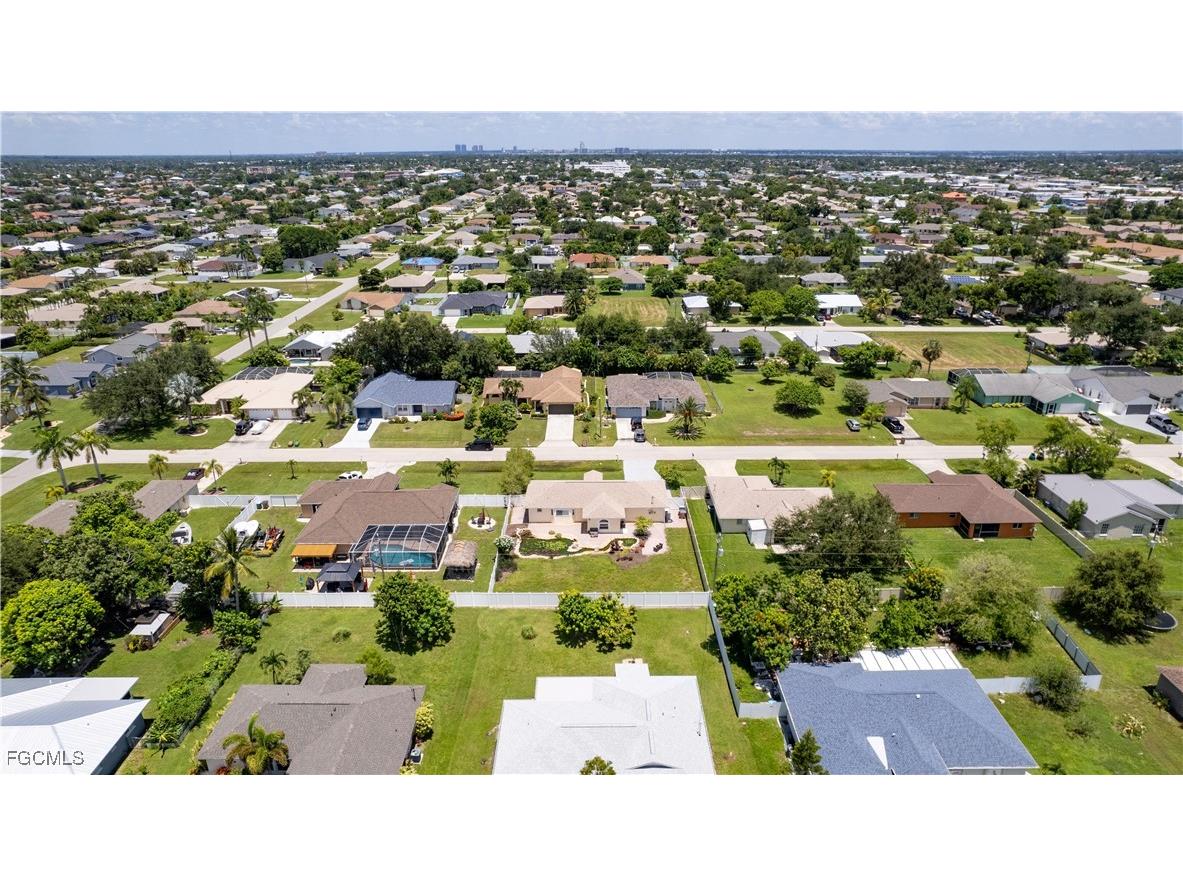 628 SE 9th Place Cape Coral FL 33990 2025018138 image31