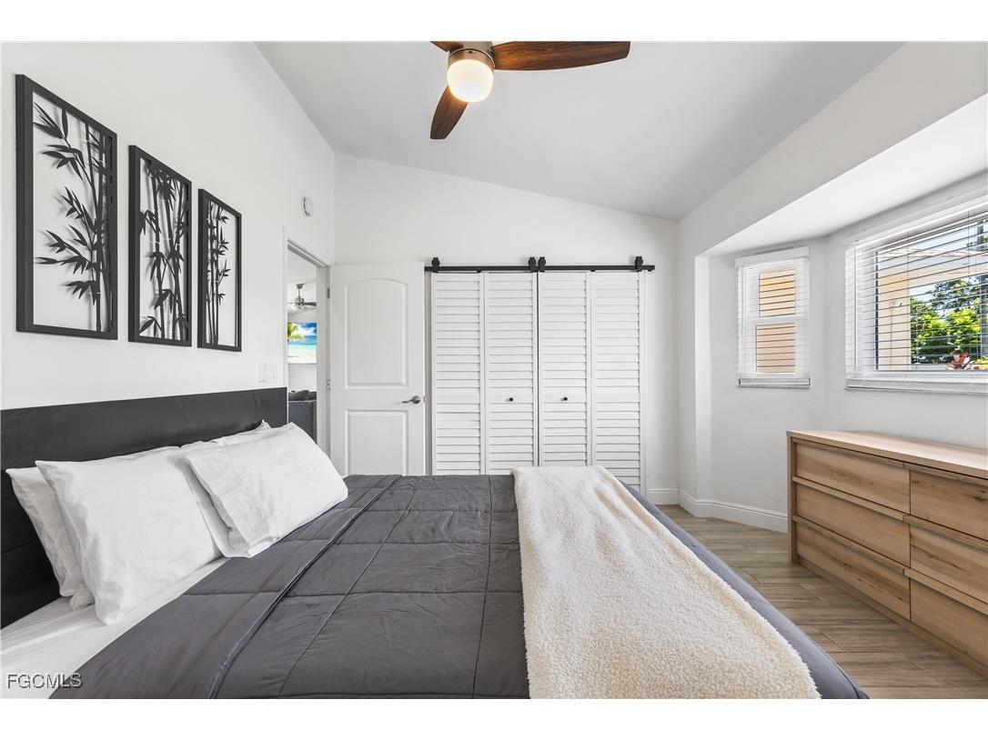 628 SE 9th Place Cape Coral FL 33990 2025018138 image4