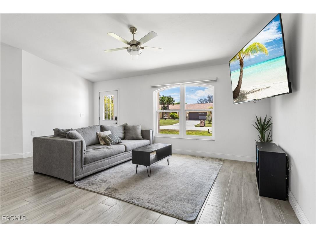 628 SE 9th Place Cape Coral FL 33990 2025018138 image8