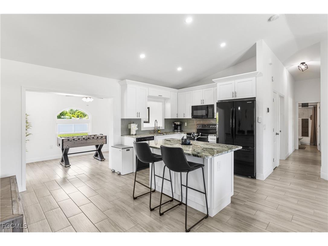 628 SE 9th Place Cape Coral FL 33990 2025018138 image9