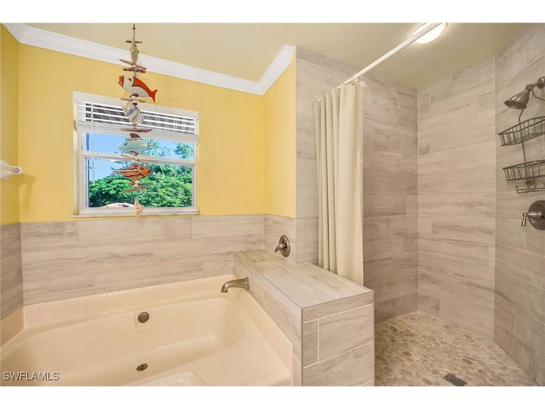 628 Woodshire Lane #G12 Naples FL 34105 225080757 image20