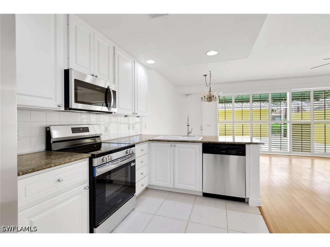 6284 Towncenter Circle Naples FL 34119 226019561 image2