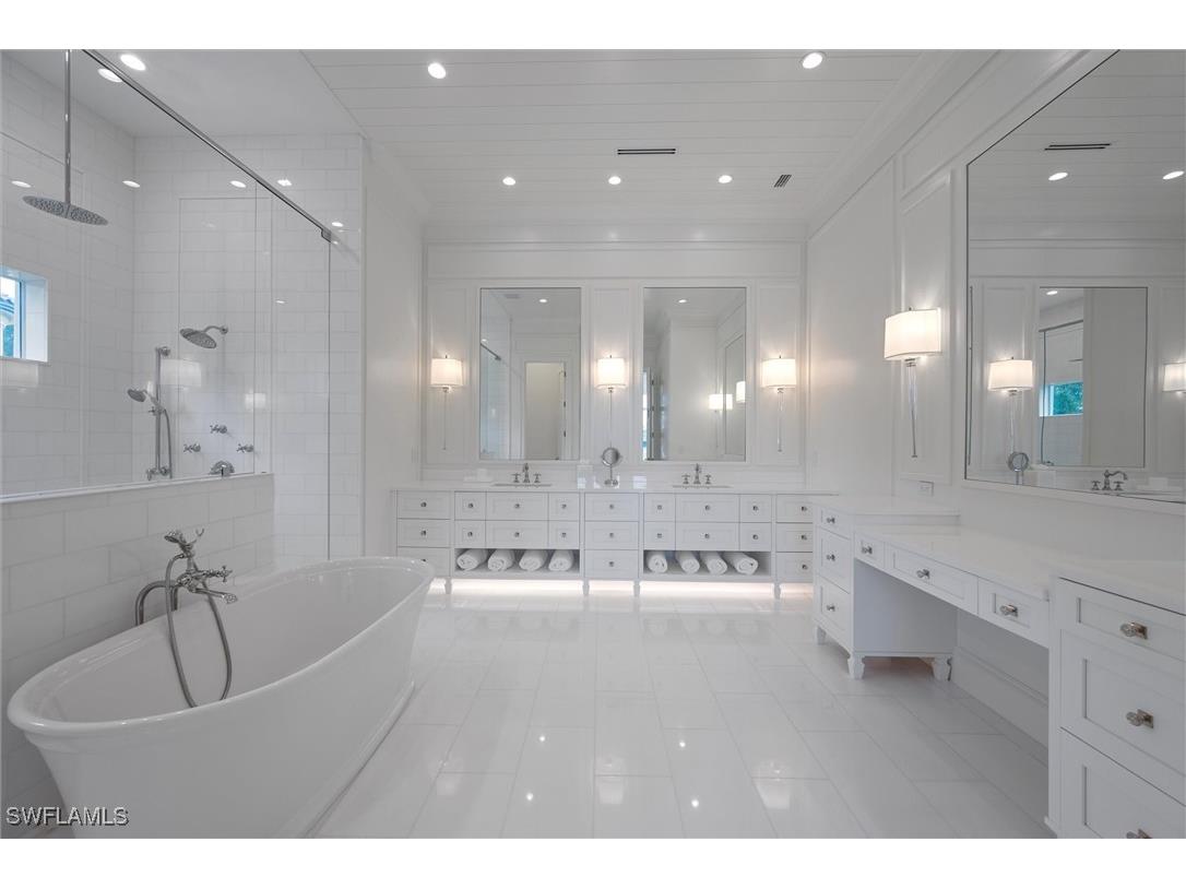 6285 Highcroft Drive Naples FL 34119 225060690 image30