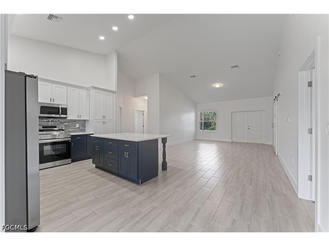629 Loleta Court Lehigh Acres FL 33972 2026007156 image5