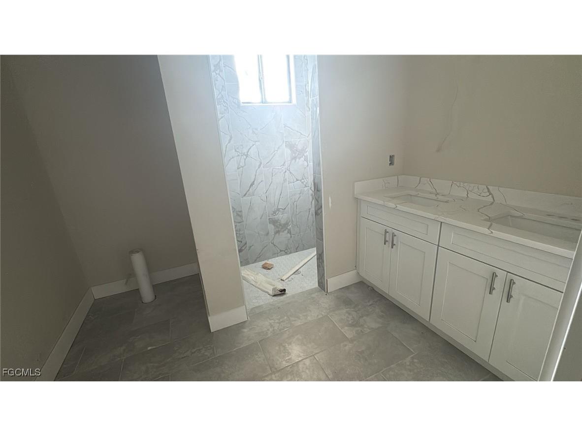 629 NW 28th Terrace Cape Coral FL 33993 2025000692 image7